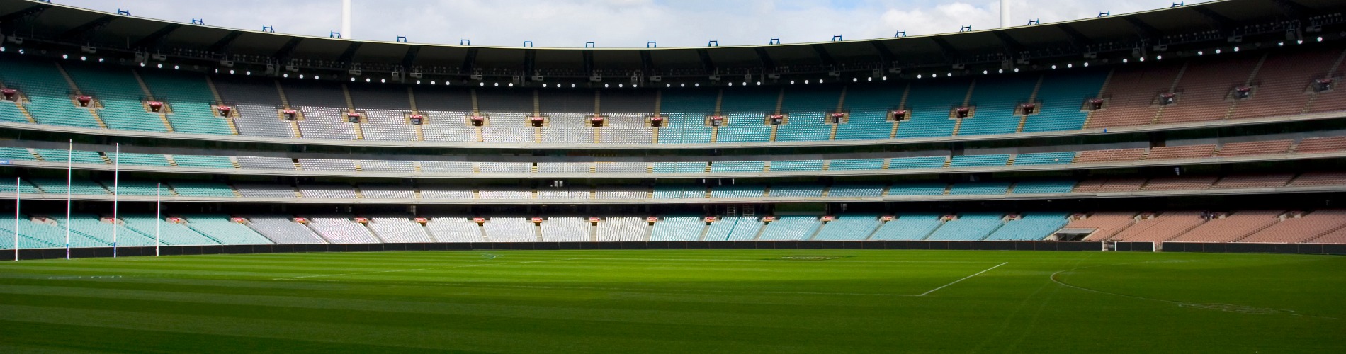 football-stadium-empty-picture-1900x500